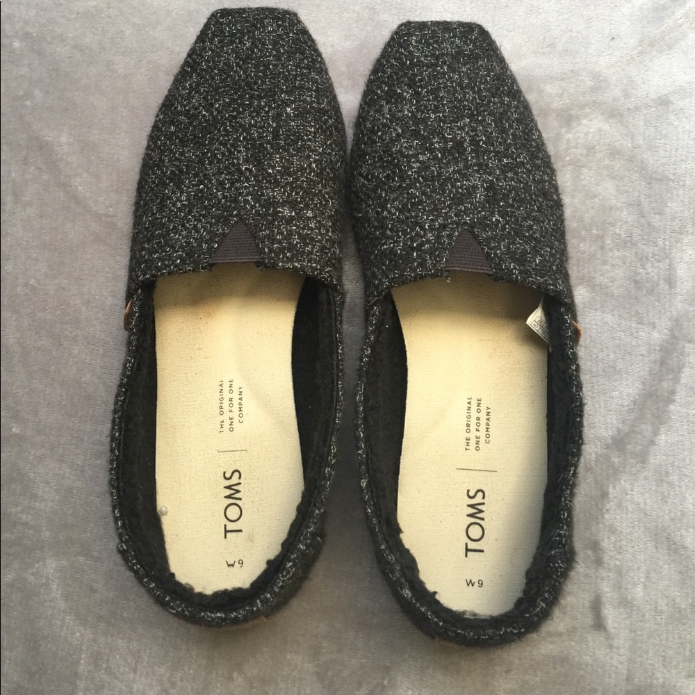 Embroidered Toms - Picture 2 of 5